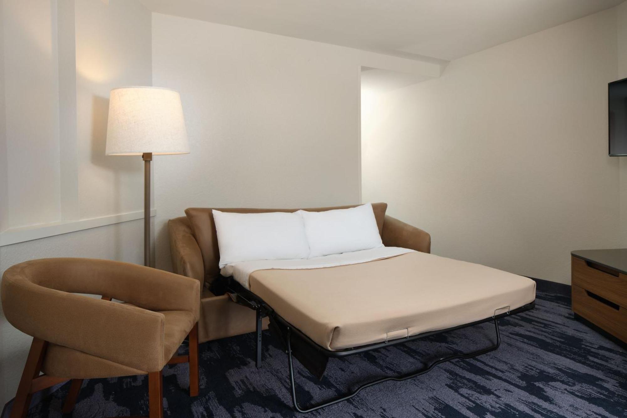 Hotel Fairfield & Northeast 3*
